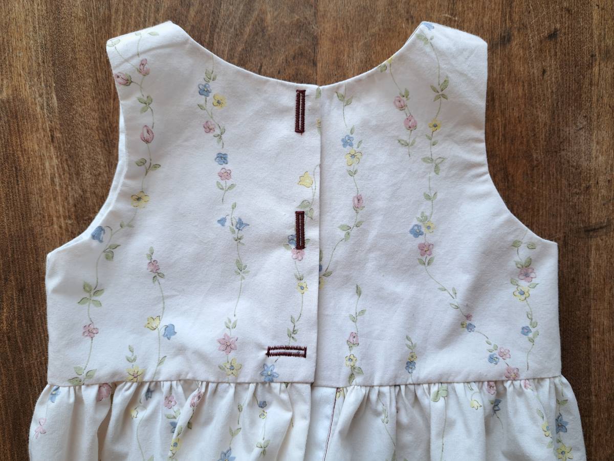 Example Buttonholes How to Sew Buttonholes - With or Without a Buttonhole Foot - Shoebox On ...